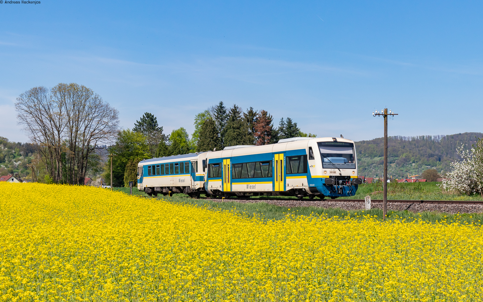 VT 441 und VS 425 als WEG 3157 (Rudersberg-Oberndorf – Schorndorf) bei Michelau 12.4.24