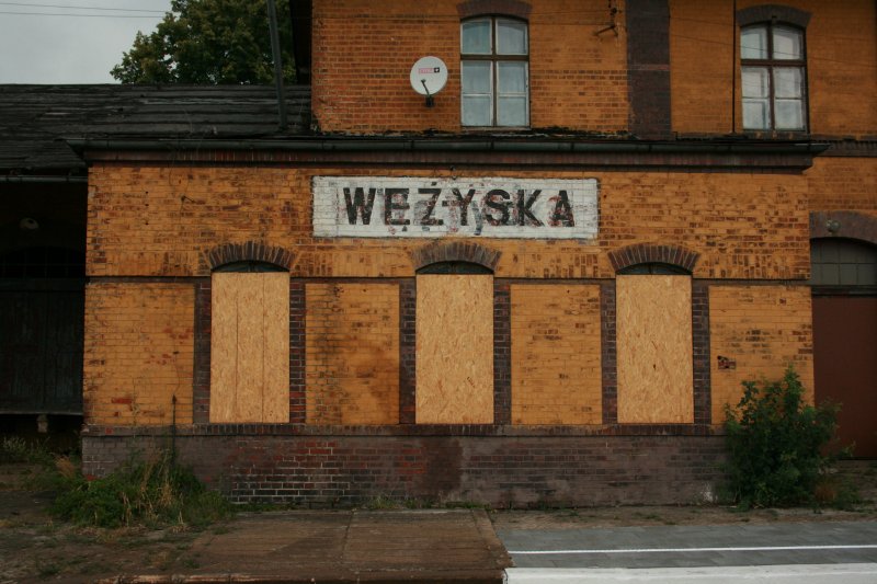  Bahnhof Wezyska. Zustand 04.07.2008