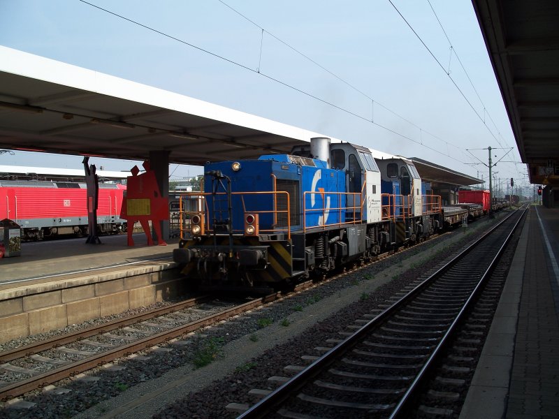  Dieselloks ziehen den Stahlzug nach Salzgitter (6.8.2007)