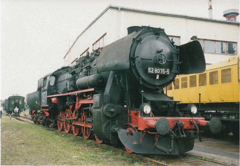   DR BR52 Reko Dampflokschmiede <Meiningen> Sept. 2000 