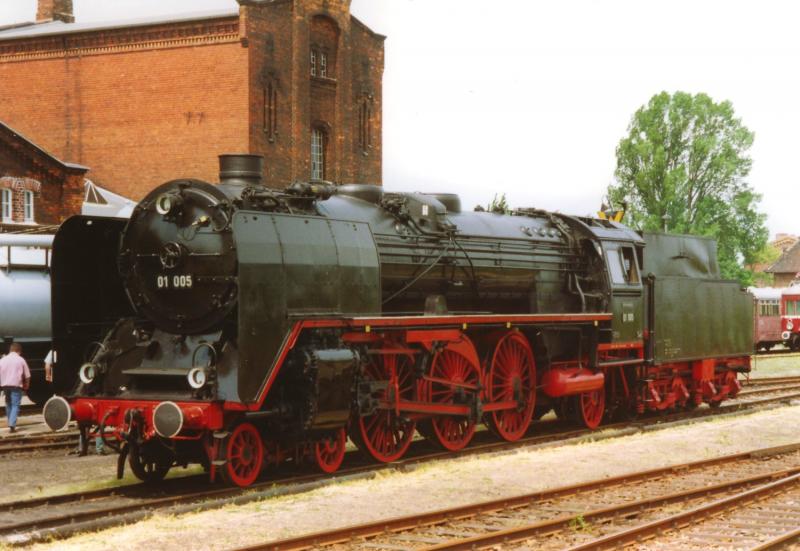 01 005 Sta�furt 6.2000