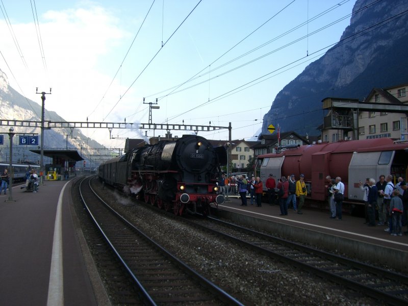 01 1066 mit einem Sonderzug in Erstfeld! (08.09.2007)