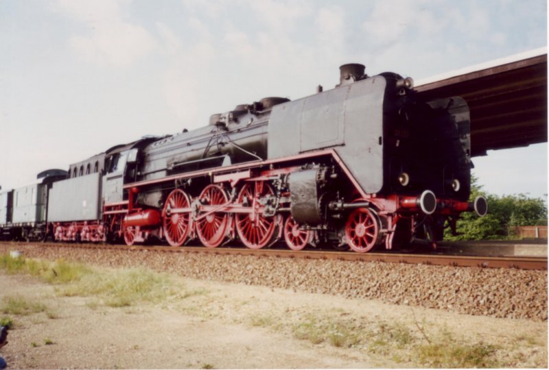 01 137 in Neumark zur Sternfahrt der Schnellzugloks nach Neuenmarkt-Wirsberg 1993