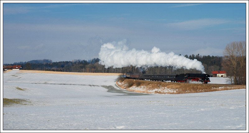 01 1533 (GEG 01 533) bei den Bgen in Oberbrunn kurz nach Ried im Innkreis am 28.2.2009 aufgenommen.
