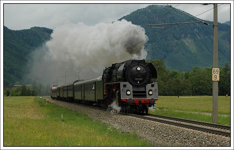 01.533 der GEG mit dem E 16273 aus Salzburg, auf dem Weg nach Graz und weiter Lieboch zur der Erffnung der Ausstellung  150 Jahre Sdbahn  am 17.5.2007 in St. Pankraz.