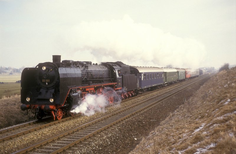 03 001  bei Crailsheim  06.02.93