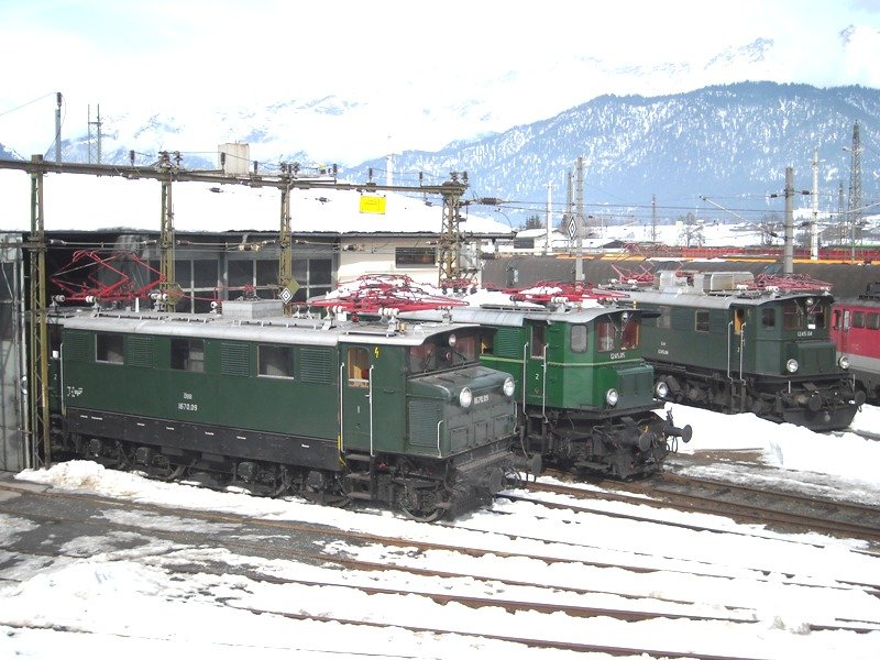 03.03.2009, Lokparade in der Zf Saalfelden: 1670.09, 1245.05 und 1245.04