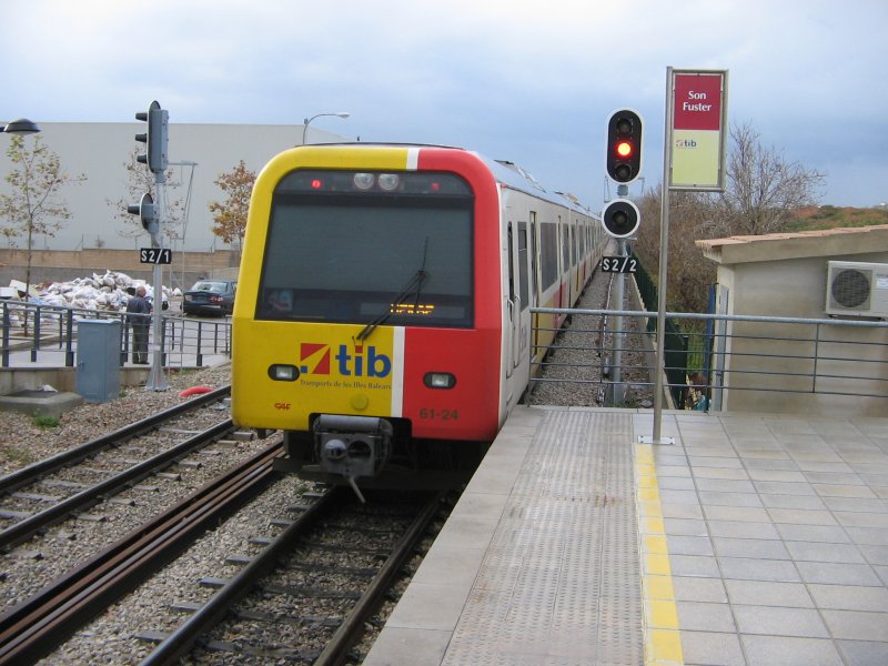 04.01.06,Mallorca/Palma,VT-Einheit verlsst den Hp.Son Fuster in Richtung Palma-Stadt.