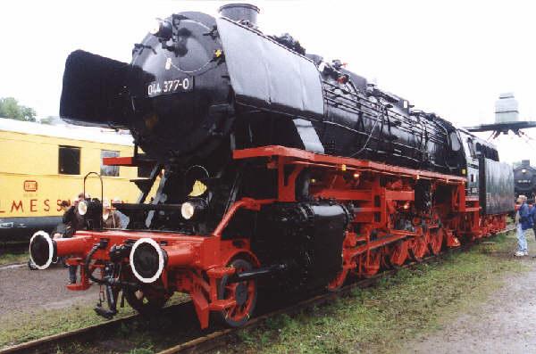 044 377-0 (44 1377) Sept. 2001 im EM Bochum-Dahlhausen. 