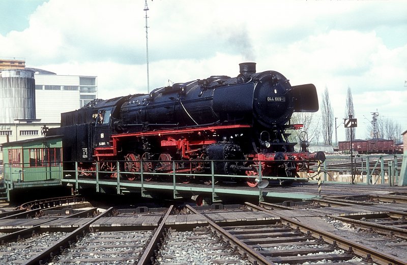 044 669  Northeim  22.04.76