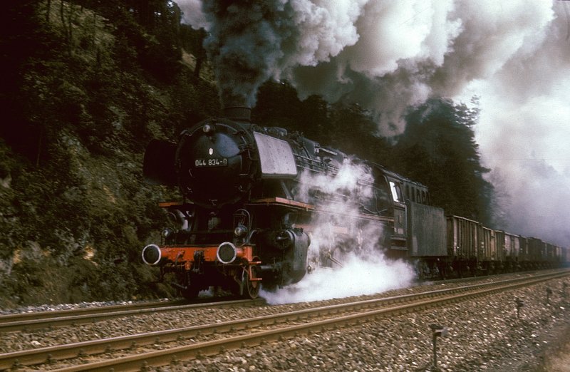 044 834  bei Neukirchen b.S.R.  03.04.75