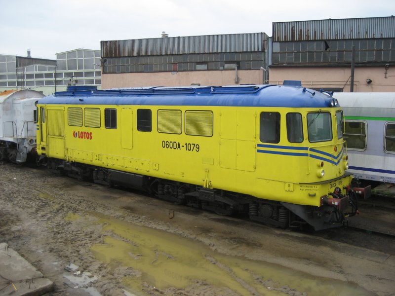 060DA-1079 (ex ST-43) von der LOTOS am 02.10.2007 in der Firma PESA Bydgoszcz.