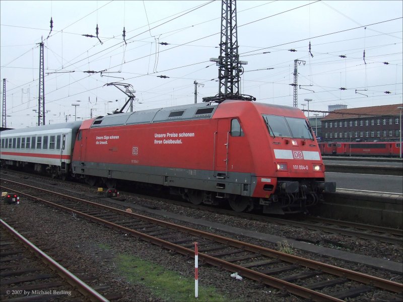 101 004-0 mit IC434 nach Luxembourg beim halt in Wanne-Eickel Hbf. 28.1.08