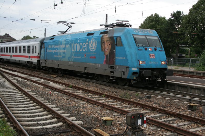 101 016 mit IC 2276 am 18.7.2008 in Weinheim.