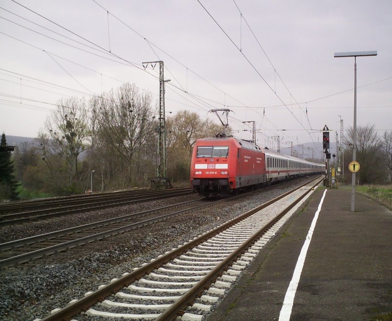 101 019-8 am 24.03.2007 in Kreiensen.