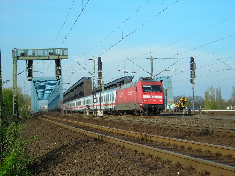 101 020 auf den Suderelbbrcken in Hamburg