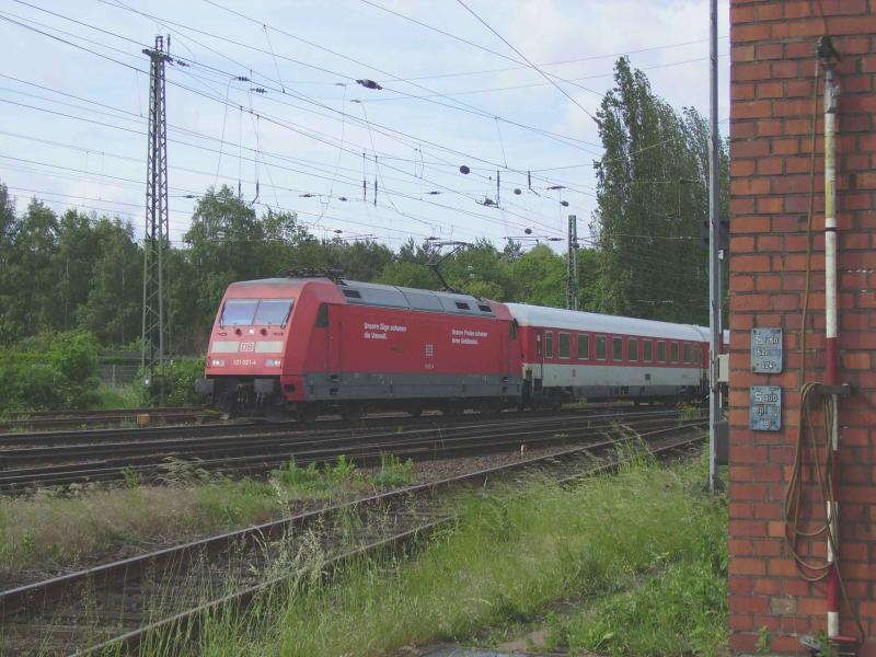 101 023 vor Az in Darmstadt Kranichstein.