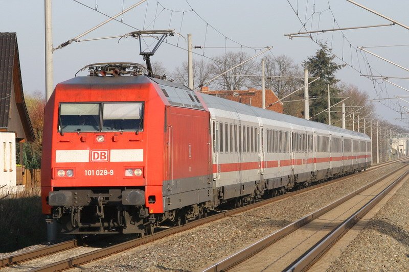 101 028 mit IC. 03/2007