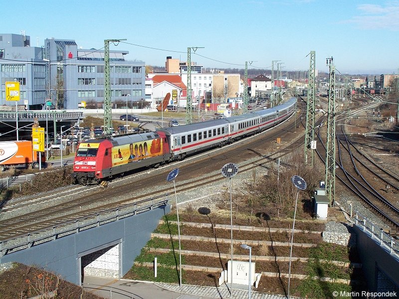 101 037  ARD-Buffet  auf dem Weg nach Karlsruhe Hbf. Hier bei der Ausfahrt des Bahnhofes Aalen am 08.Februar 2008.