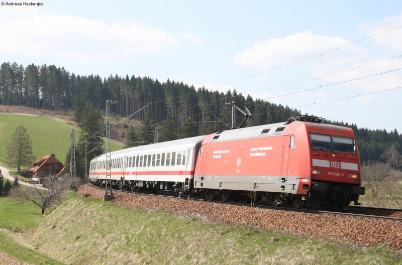 101 038-8 mit dem IC 2005 am km 70,0 26.4.08