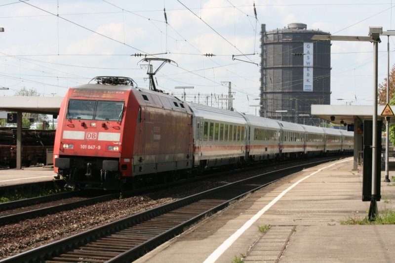101 047 Feuerwehr durchf�hrt am 03.05.2008 mit IC 2299 nach Salzburg Augsburg-Oberhausen