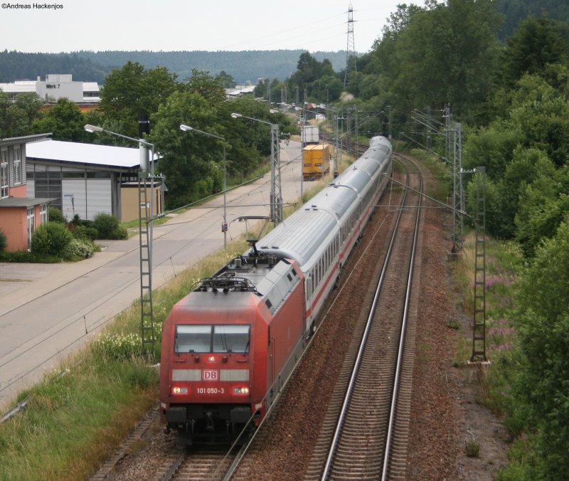 101 050-3 mit dem IC 2186 (IC Schwarzwald) von Konstanz nach Stralsund am km 70,6 6.7.08