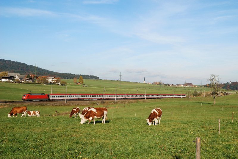 101 055 mit OIC 640 vor Weng (05.11.2007)