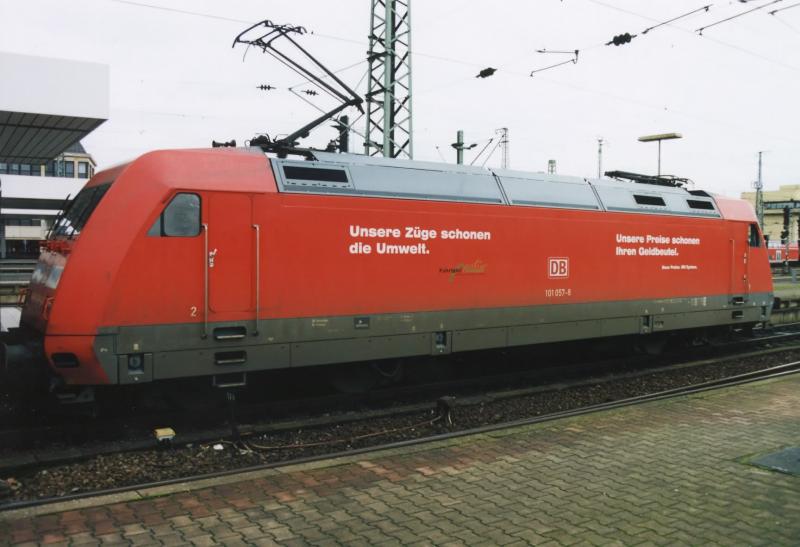 101 057 (Preissystem) Ende Dezember 2002 in Mannheim.
