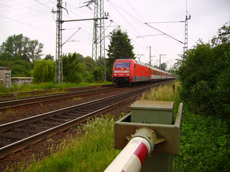 101 060-2 mit dem EC nach Prag. Elmshorn,13.06.07