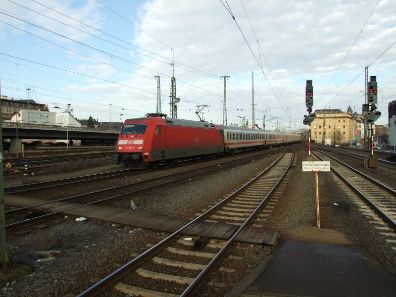 101 065-1 mit IC436 nach Luxembourg fhrt ein in den Koblenzer Hbf. 11.1.08