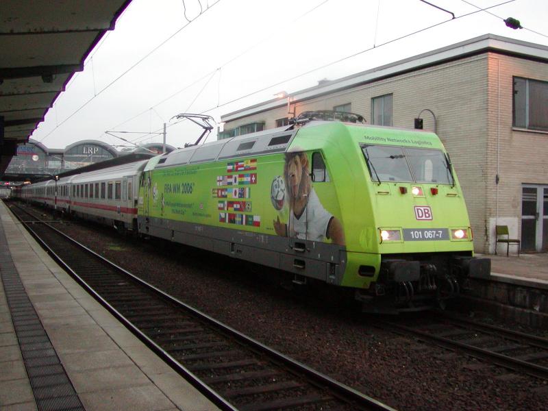 101 067-7 WM 2006 am 06.01.2006 in Mainz Hbf