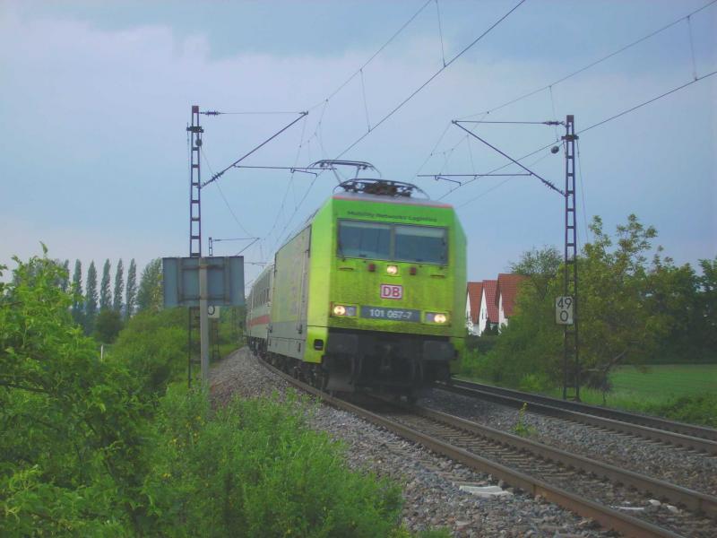 101 067 am B zwischen Worms und Bobenheim.