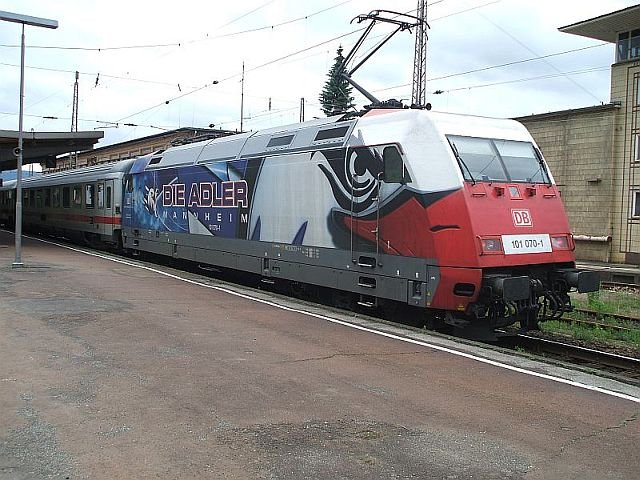 101 070-1 (Adler Mannheim) am 02.06.2007 in Kreiensen.