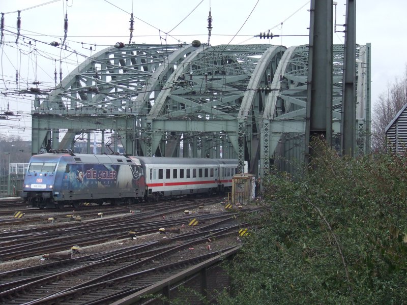 101 070 Adler mit IC 2044 am 21.2.2009 in Kln Hbf