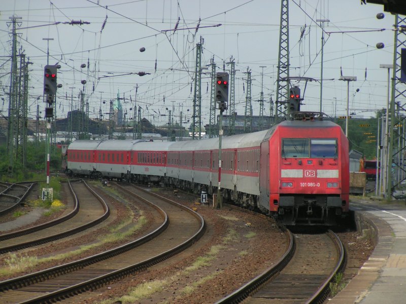 101 080-0 am 20.05.2004 im Dortmunder Hbf.