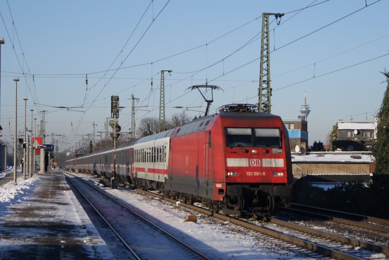 101 081-8 mit einem EC in Dsseldorf Oberbilk am 10.01.09