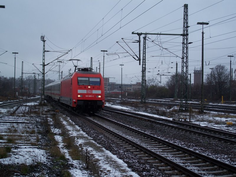 101 085 von Norddeich Mole nach Leipzig Hbf in Braunschweig Hbf (18.3.2008)
