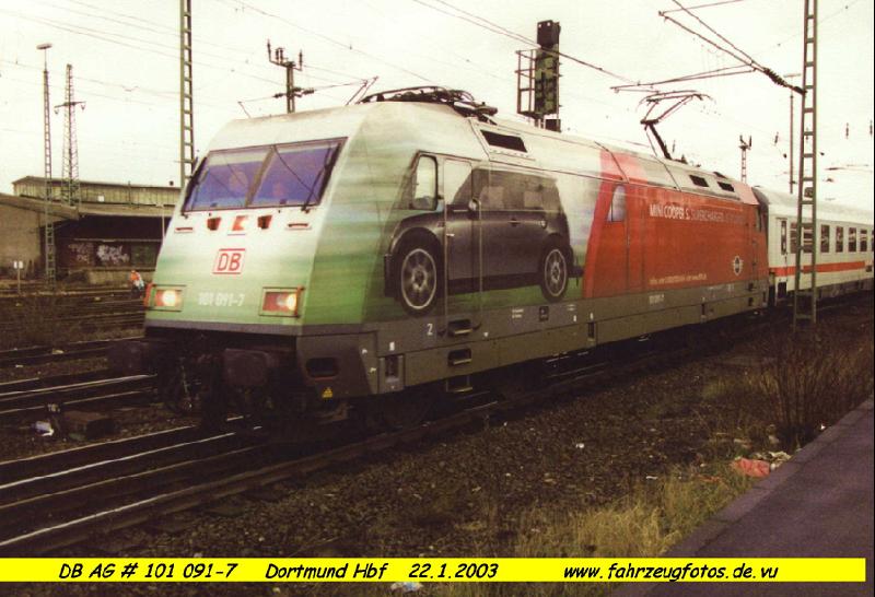 101 091-7 bei der Ausfahrt aus Dortmund Hbf am 22.01.2003.