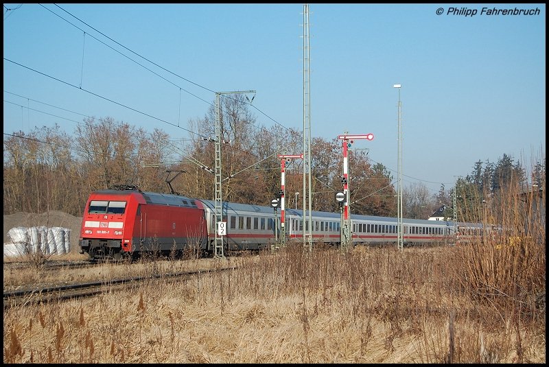 101 091-7 mit IC 2068 von Nrnberg Hbf nach Karlsruhe Hbf am 21.12.07 in Goldshfe.