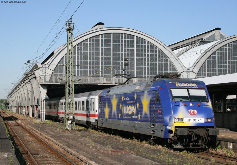 101 101-4  Europa mit dem IC 2065 nach N�rnberg bei der Abfahrt in Karlsruhe 13.5.08