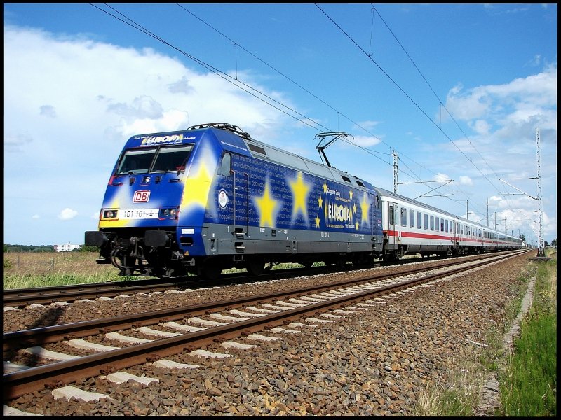 101 101-4 mit IC 2379 von Stralsund nach Hannover durchf�hrt am 10.07.2007 die Ausweichstelle Langendorf.