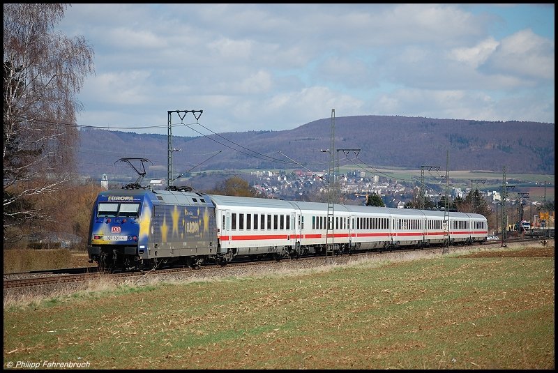101 101-4 schiebt zur Mittagszeit des 18.03.08 IC 2067 von Karlsruhe Hbf nach Nrnberg Hbf, aufgenommen bei Aalen-Essingen am Km 68,2 der Remsbahn (KBS 786).