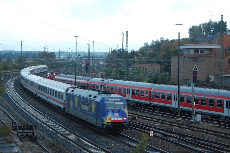 101 101-4 schob am Abend 18.09.07 den IC 2163 von Karlsruhe HBF nach Nrnberg HBF, hier bei der Ausfahrt aus dem Aalener Bahnhof.