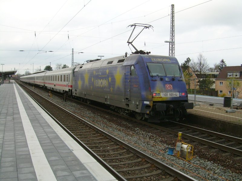 101 101  Europa  am IC 2036 am 6.4.2007 beim Halt in Nienburg/Weser auf dem Weg nach Norddeich/Mole