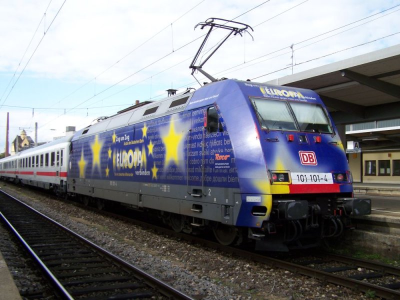 101 101 Europa steht am 19.09.2007 mit IC 2206 nach Nrnberg abfahrtbereit in Augsburg Hbf.