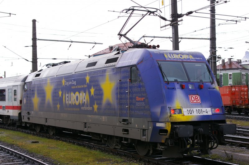 101 101 mit Intercity am 07.01.2008 in Salzburg Hbf