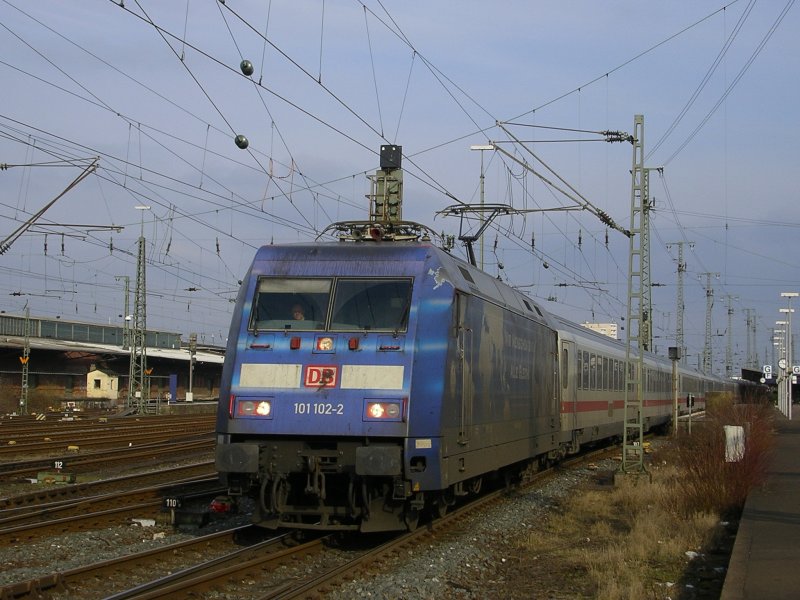 101 102-2 mit IC 2152 verlsst Dortmund Hbf.(15.03.2009)