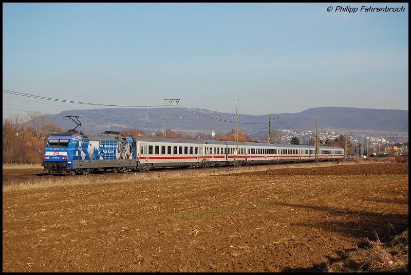 101 102-2 schiebt am 25.01.08 IC 2069 von Karlsruhe Hbf nach Nrnberg Hbf, aufgenommen bei Aalen-Essingen an der Remsbahn (KBS 786).