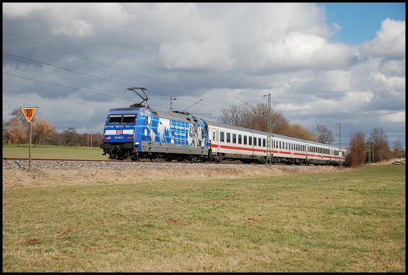 101 102 bei schner Sonne. Sie schob den IC 2069 nach Nrnberg Hbf. Aufgenommen bei Mgglingen am 11.Mrz 08.