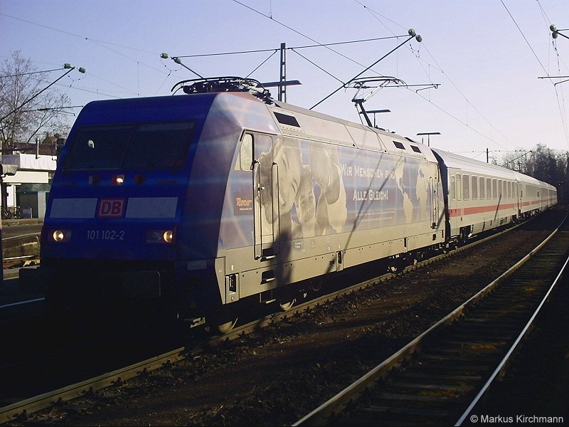 101 102 mit IC 2186 Konstanz - Stralsund in Radolfzell am 17.02.08.